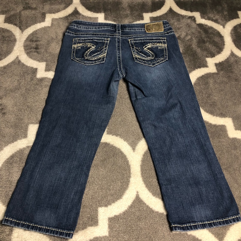 Silver Jeans Capris Womens size 29 Blue Aiko Embroidered Denim Medium Wash